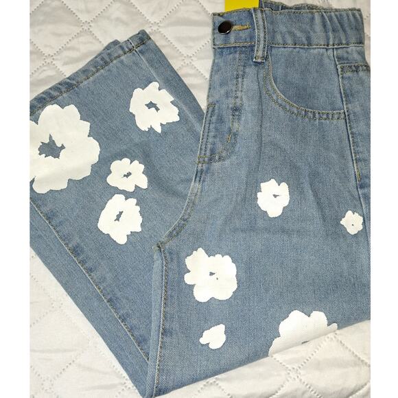 Girls My Fav Jeans with White Flowers Size 8 - Picture 5 of 5